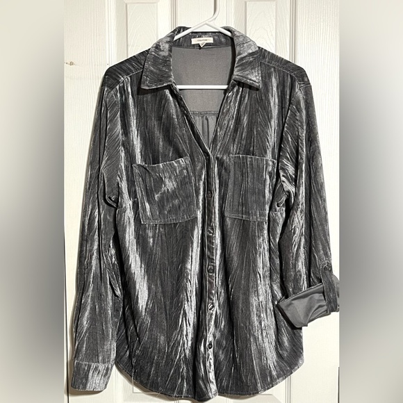 Maurices Metallic Gray Top - Picture 5 of 8